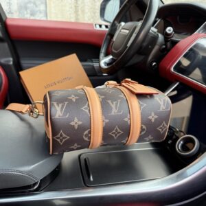 【AT9649】ルイ・ヴィトンのモノグラムキャンバスと牛革のポストバッグ | Louis Vuitton Paris