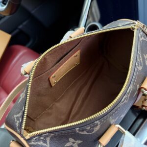 【AT9649】ルイ・ヴィトンのモノグラムキャンバスと牛革のポストバッグ | Louis Vuitton Paris