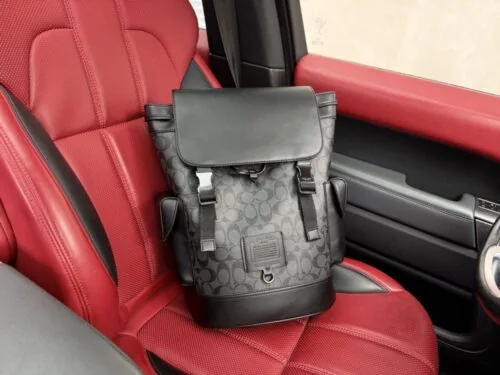 【AT9652】Coachの高級リビントンリュックサック - 都会のエリート必須の洗練スタイル | Coach New York