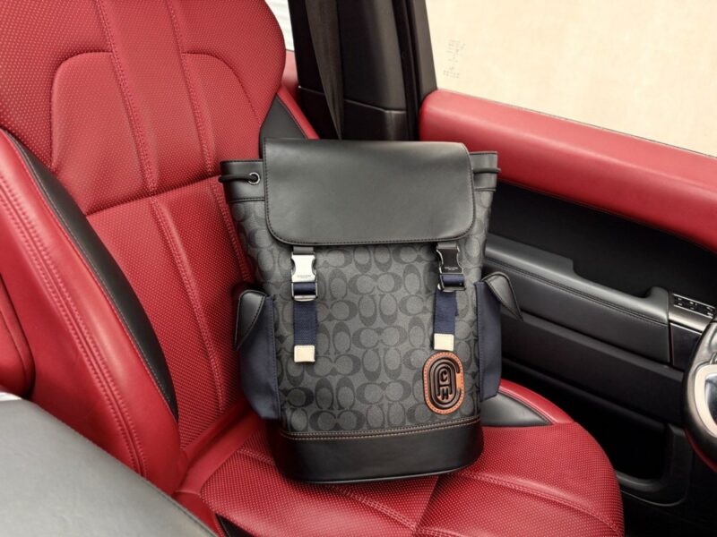 【AT9654】Coach Rivingtonシリーズの高級リュックサック - 都市の精鋭のためのエレガントな必需品 | Coach
