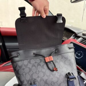 【AT9654】Coach Rivingtonシリーズの高級リュックサック - 都市の精鋭のためのエレガントな必需品 | Coach