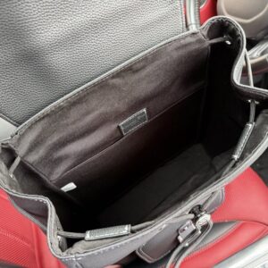 【AT9657】プラダ（Prada）風ストリートバックパック：贅沢な牛革素材、大容量内部スペース、都市通勤に最適 | Dior