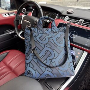 【AT9661】バーバリーの贅沢なレトロチェック柄ショルダーバッグ、都会のファッションを演出 | Burberry