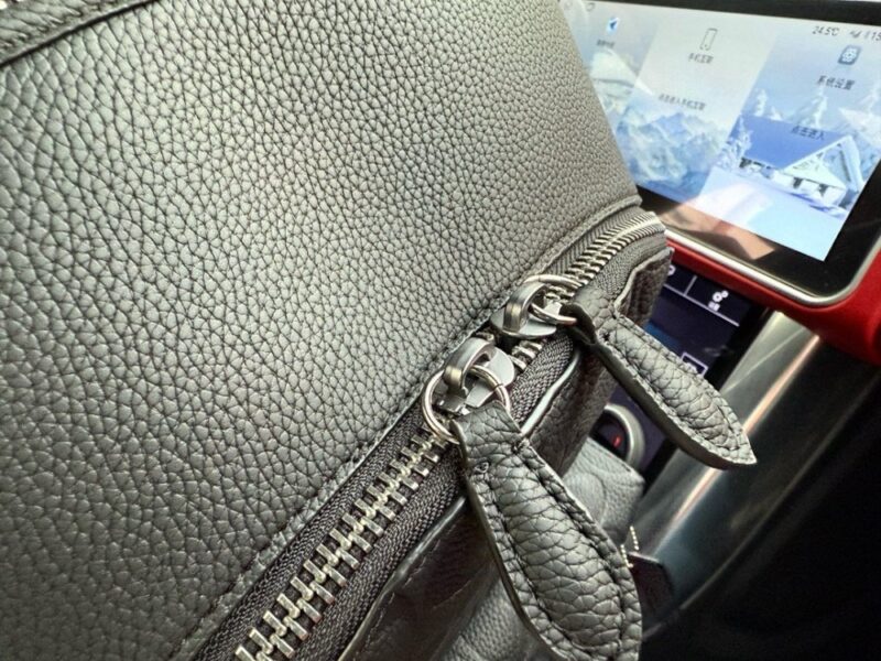 【AT9664】Coach（コーチ）の高級牛革バックパック、都会の紳士に最適 | Coach