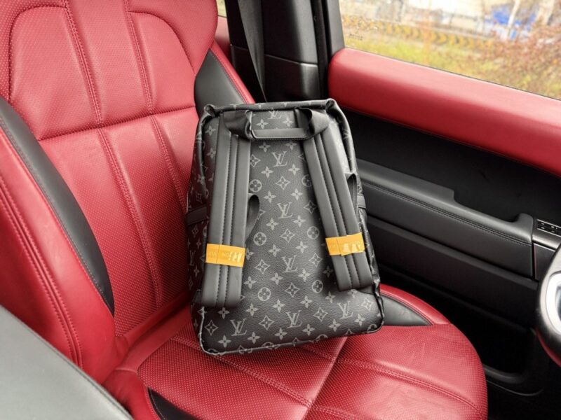 【AT9666】ルイ・ヴィトンのディスカバリーバックパック - 都市のエリートのためのラグジュアリートラベル仲間 | Louis Vuitton