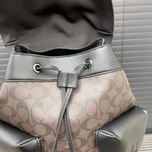 【AT9674】Coach Warnerバックパックの都会的なスタイルと贅沢感が魅力的なメンズファッションアクセサリー | Coach