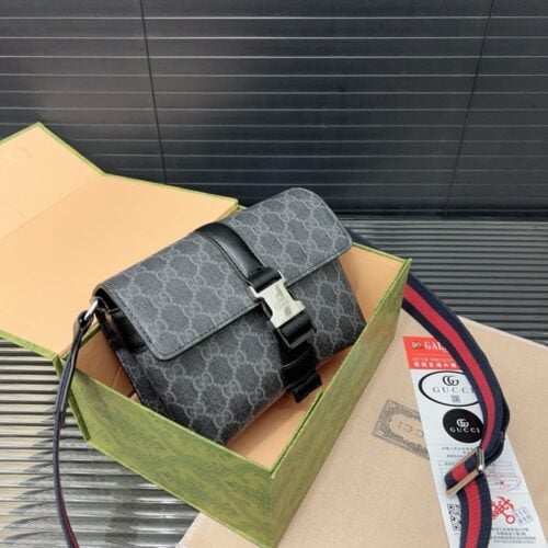 【AT9675】グッチのGG Supremeミニ斜め掛けバッグ - 都会的なエレガンスを演出する | Gucci