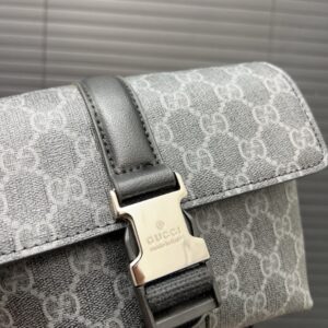 【AT9675】グッチのGG Supremeミニ斜め掛けバッグ - 都会的なエレガンスを演出する | Gucci