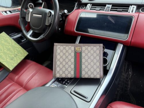 【AT9676】グッチ（Gucci）Ophidiaシリーズ ブラウンダミエ柄クラッチバッグ - 高級帆布素材、グリーンとレッドストライプ アクセント付き | Gucci