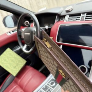 【AT9676】グッチ（Gucci）Ophidiaシリーズ ブラウンダミエ柄クラッチバッグ - 高級帆布素材、グリーンとレッドストライプ アクセント付き | Gucci