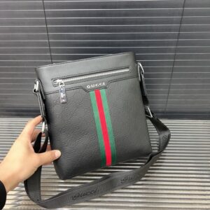 【AT9682】グッチのクラシックなラグジュリーショルダーバッグ - 高級牛革素材、洗練されたデザイン | Gucci Firenze