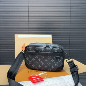 【AT9691】ルイ・ヴィトンのモノグラム エクリプスシングルショルダーバッグ - 高級感とファッション性を兼ね備えた理想的なアイテム | LV