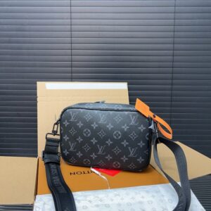 【AT9691】ルイ・ヴィトンのモノグラム エクリプスシングルショルダーバッグ - 高級感とファッション性を兼ね備えた理想的なアイテム | LV