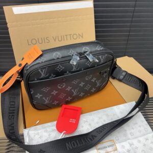 【AT9691】ルイ・ヴィトンのモノグラム エクリプスシングルショルダーバッグ - 高級感とファッション性を兼ね備えた理想的なアイテム | LV