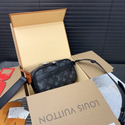 【AT9693】ルイ・ヴィトンのクラシックなモノグラムキャンバスショルダーバッグ | Louis Vuitton Paris