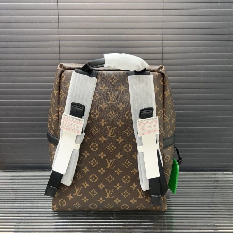 【AT9694】ルイ・ヴィトンのDiscoverリュックサック：ファッションと実用性の完璧な融合 | Louis Vuitton