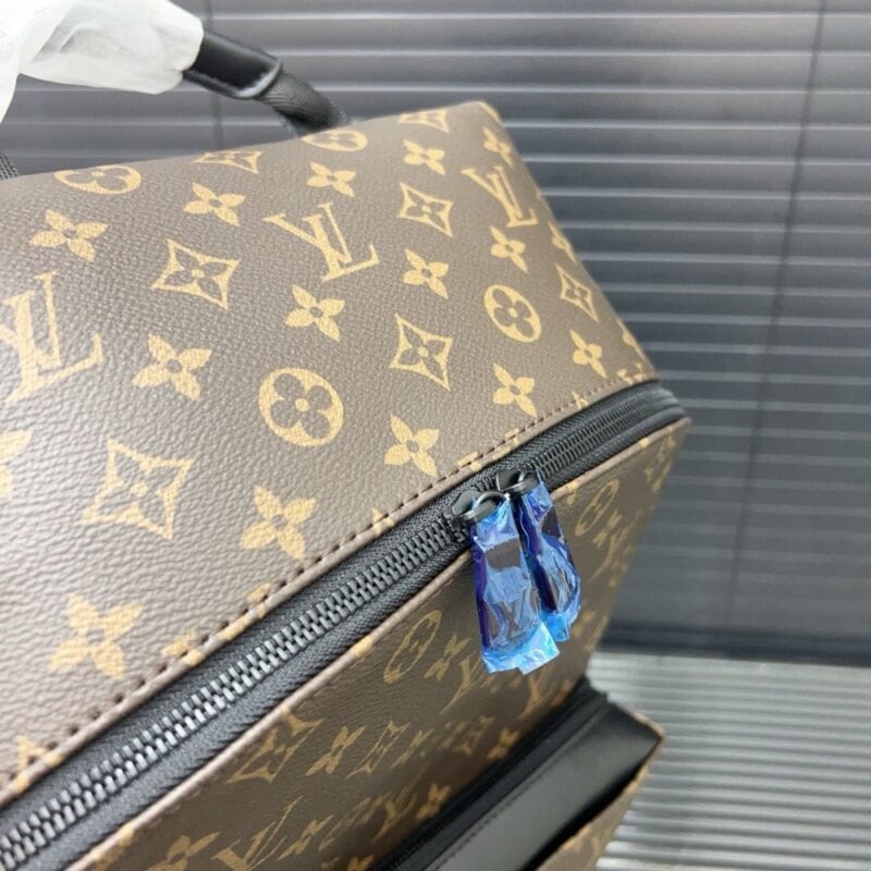 【AT9694】ルイ・ヴィトンのDiscoverリュックサック：ファッションと実用性の完璧な融合 | Louis Vuitton