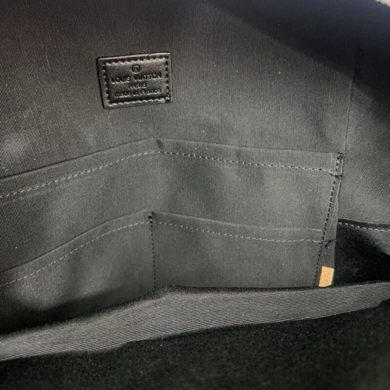 【AT9694】ルイ・ヴィトンのDiscoverリュックサック：ファッションと実用性の完璧な融合 | Louis Vuitton
