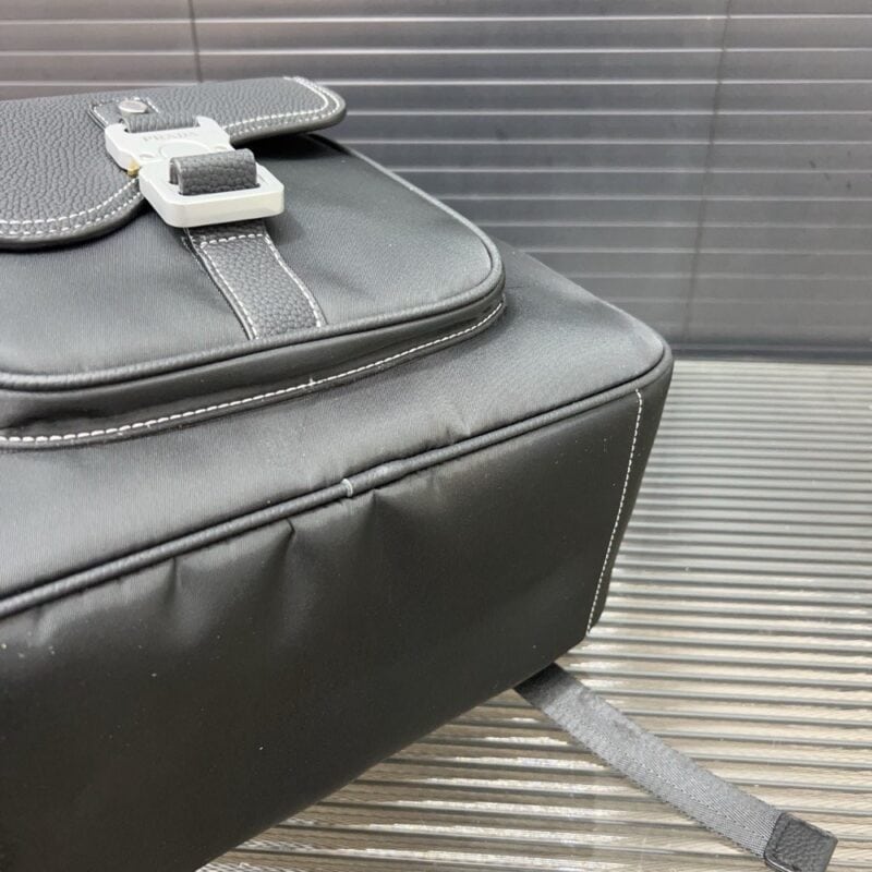 【AT9697】ディオールのサドルシリーズ グレーショルダーバッグ | ビジネスミーティングや都市通勤に最適 | Christian Dior