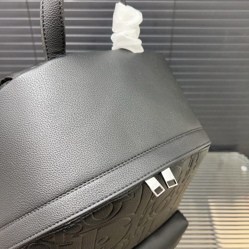 【AT9700】ディオール（Dior）ライダー 2.0シリーズ ラグジュアリーリュックサック | Dior