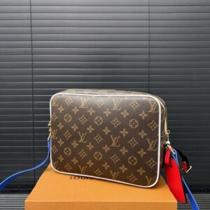 【AT9702】ルイ・ヴィトン × NBAコラボ メッセンジャーバッグ - ストリートスタイルを演出 | LV
