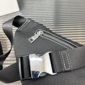 【AT9704】プラダ（Prada）高級牛革ウエストバッグ | クラシックなグレー色デザイン | 高級感と実用性を兼ね備えたファッションアイテム | Prada