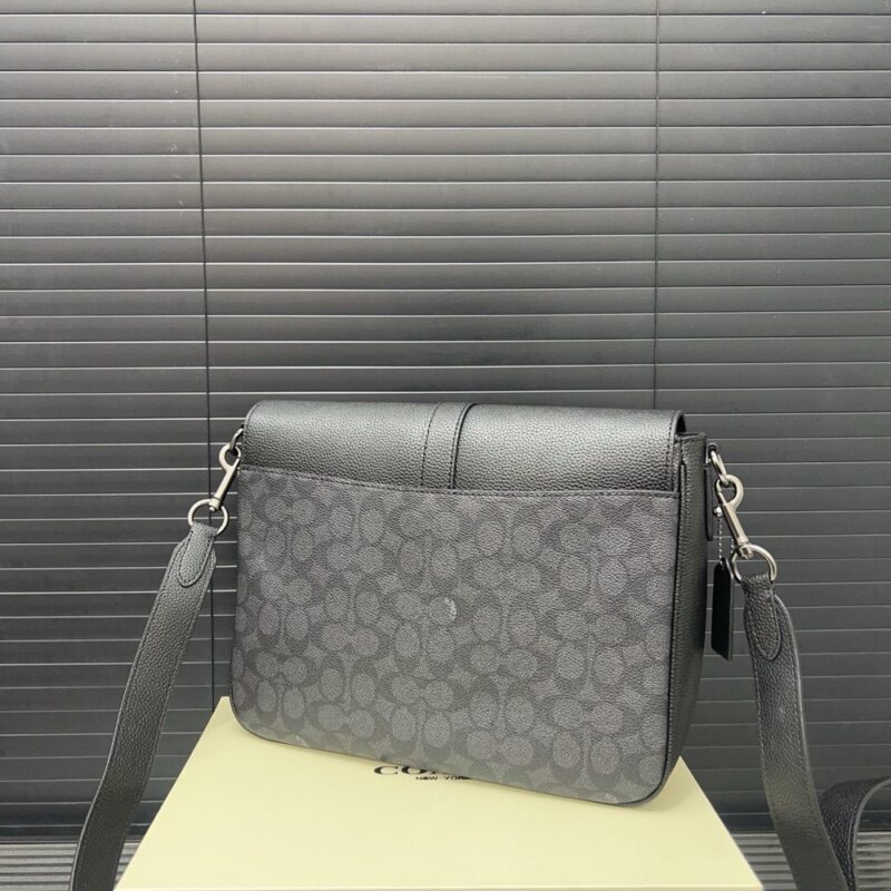 【AT9708】Coach(コーチ)のクラシックLeagueシリーズメッセンジャーバッグ | 都会のエリートスタイルを演出する高級牛革バッグ | Coach New York