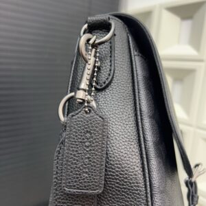 【AT9708】Coach(コーチ)のクラシックLeagueシリーズメッセンジャーバッグ | 都会のエリートスタイルを演出する高級牛革バッグ | Coach New York