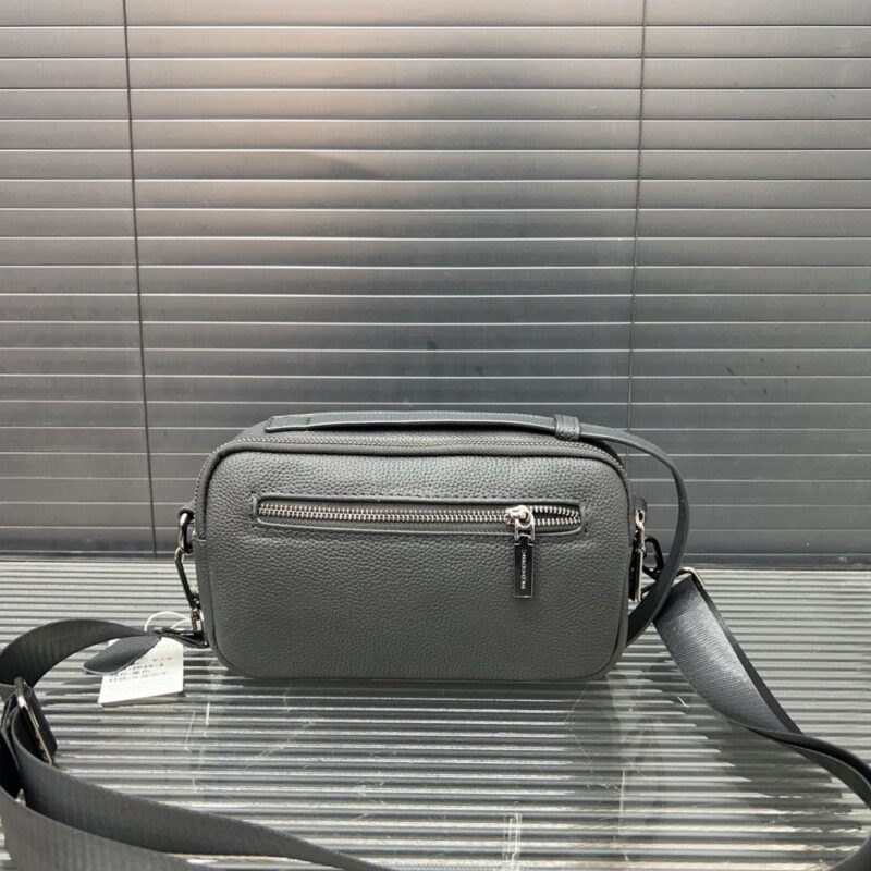 【AT9713】Versaceデザイナー牛革クラッチバッグ | Versace
