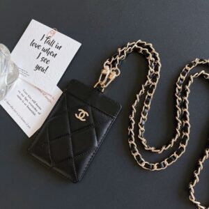 【TS119】シャネルは Chanel ファッションのトレンディなブランドで、高品質のレザーが特徴です