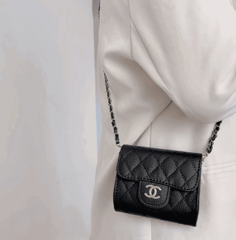 【TS120】シャネルのレディースショルダーバッグは Chanel ファッションのトレンドに敏感な女性に人気のあるブランドです。高品質なレザーを使った製品で、おしゃれで使いやすいアイテムです