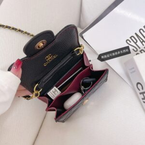 【TS120】シャネルのレディースショルダーバッグは Chanel ファッションのトレンドに敏感な女性に人気のあるブランドです。高品質なレザーを使った製品で、おしゃれで使いやすいアイテムです