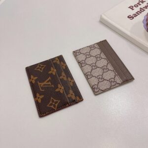 【TS123】ルイ・ヴィトンとグッチは、トレンディなファッションブランドであり、Louis Vuitton GUCCI 高品質のレディース財布やカードケースを提供しています。それらは、レザー素材でできており、人気があります。
