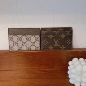 【TS123】ルイ・ヴィトンとグッチは、トレンディなファッションブランドであり、Louis Vuitton GUCCI 高品質のレディース財布やカードケースを提供しています。それらは、レザー素材でできており、人気があります。