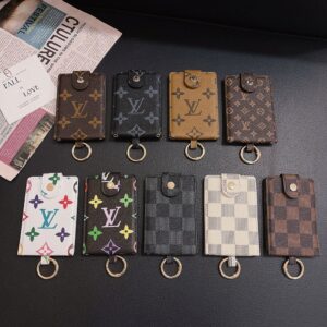 【TS124】ルイ・ヴィトン Louis VuittonとグッチGUCCIは、ファッションのトレンディなブランドであり、高品質のレディース財布＆カードケースを提供しています。これらはレザー製で、人気があります。