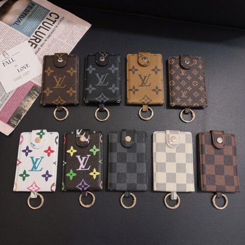 【TS124】ルイ・ヴィトン Louis VuittonとグッチGUCCIは、ファッションのトレンディなブランドであり、高品質のレディース財布＆カードケースを提供しています。これらはレザー製で、人気があります。