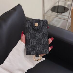 【TS124】ルイ・ヴィトン Louis VuittonとグッチGUCCIは、ファッションのトレンディなブランドであり、高品質のレディース財布＆カードケースを提供しています。これらはレザー製で、人気があります。