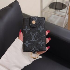 【TS124】ルイ・ヴィトン Louis VuittonとグッチGUCCIは、ファッションのトレンディなブランドであり、高品質のレディース財布＆カードケースを提供しています。これらはレザー製で、人気があります。