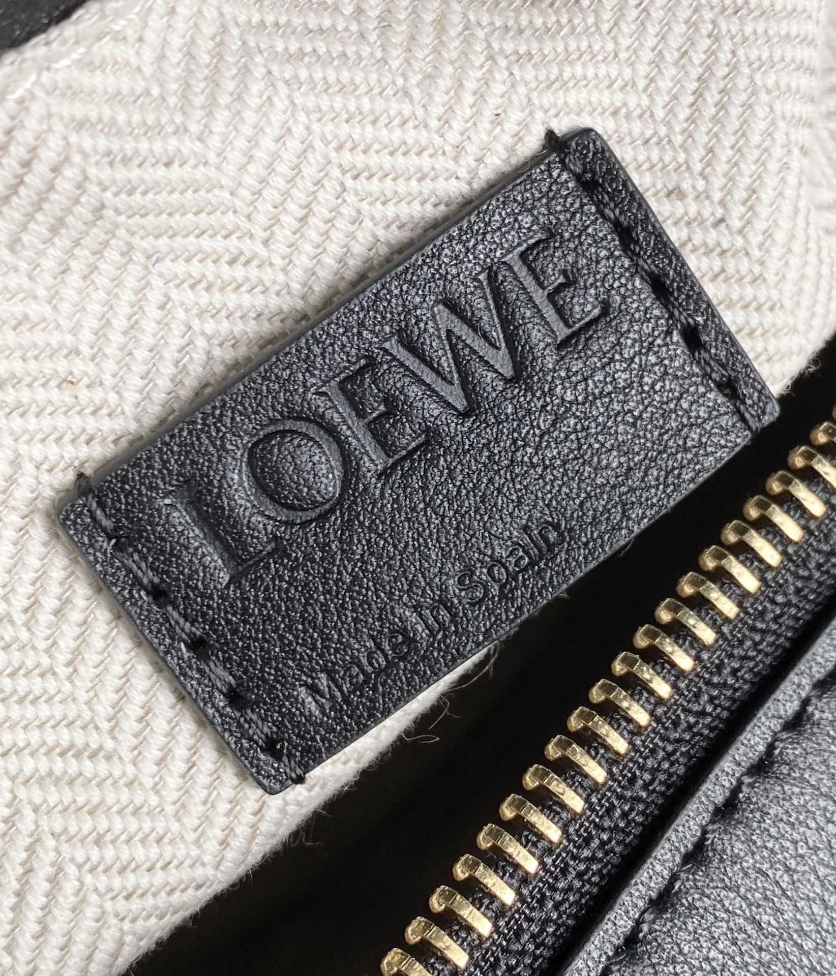 LOEWE罗��Puzzle